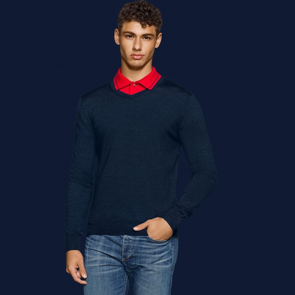 144 Merino Wool V-Neck Pullover